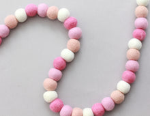 Load image into Gallery viewer, PINK GARLAND