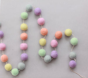 RAINBOW GARLAND