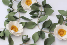 Load image into Gallery viewer, SPRING 2021 || Camellia Garland