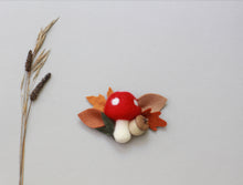 Load image into Gallery viewer, FALL 2021 || Autumn Toadstool Crown